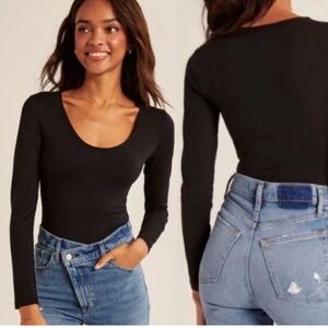 NWOT Abercrombie Long-Sleeve Cotton Seamless Fabric Scoopneck Bodysuit